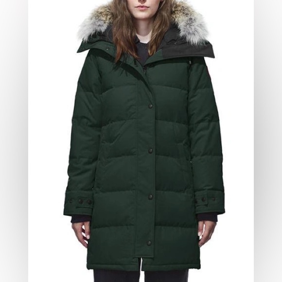 Canada Goose Coat Removable Coyote Fur - Picture 3 of 16